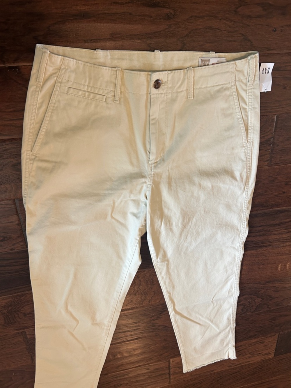 NEW Gap Straight Khaki High Rise Cropped Frayed Hem Cream Pants - Picture 2 of 6